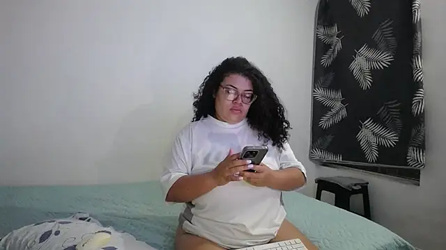 Snapshot of mabigomez00 chatting on June 19, 2026, 9:15 am mabigomez00 online show from June 19, 2026, 9:15 am