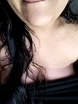 Annerae online show from March 8, 2026, 4:21 pm