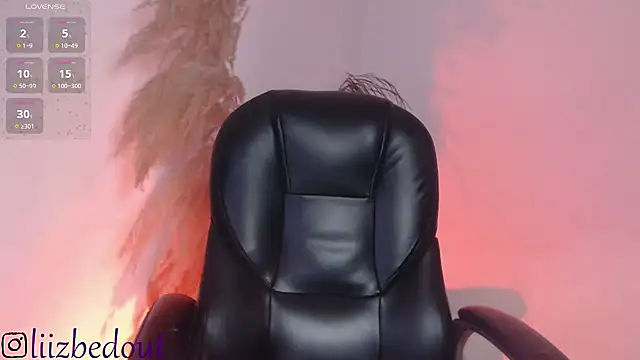 liz bedoutxx online show from October 25, 2025, 3:56 pm