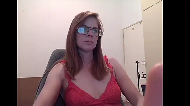 SavannaGirly online show from May 11, 2026, 7:43 am