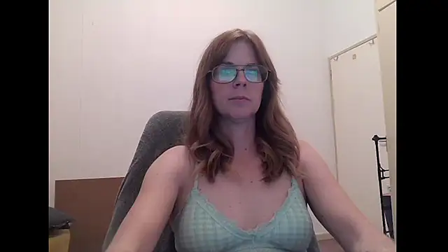 SavannaGirly online show from June 24, 2026, 6:56 am
