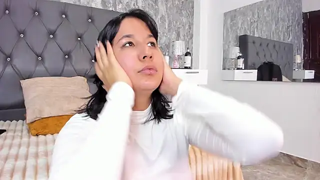 Snapshot of Lia_sarahi chatting on February 20, 2026, 12:18 am Lia sarahi online show from February 20, 2026, 12:18 am