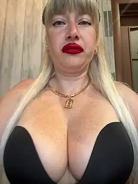 Kittenforyou online show from June 21, 2026, 12:22 pm