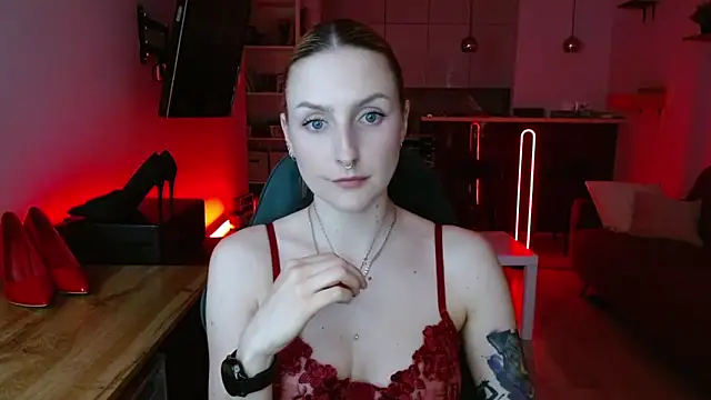 illusorycat online show from May 11, 2026, 12:17 pm