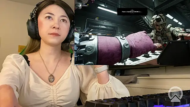 chibi moon  online show from April 4, 2026, 7:09 pm