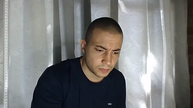 Armando 2002 online show from November 17, 2025, 5:50 pm