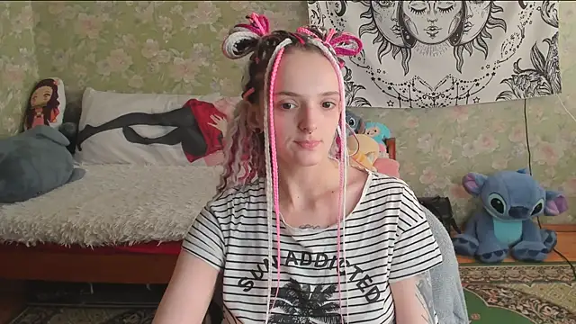 Cutie Adelia online show from June 17, 2026, 12:37 pm