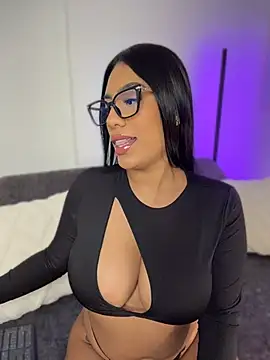 Sara mocca  online show from June 25, 2026, 10:04 pm