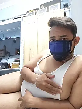 chinmlip online show from February 8, 2026, 8:28 pm