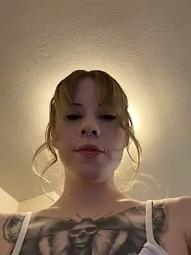 BiancaValentina online show from June 25, 2026, 5:56 am