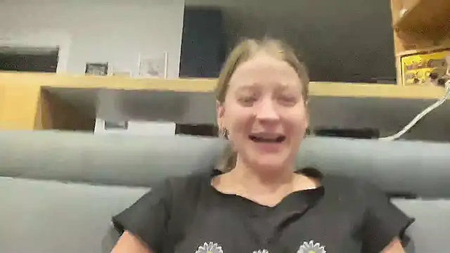 CharmingSarah online show from December 9, 2024, 5:30 pm