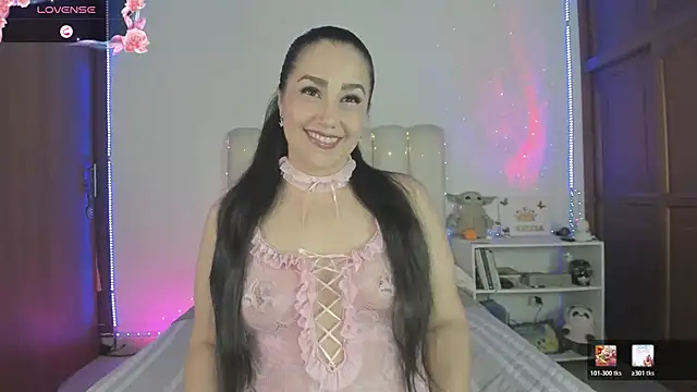 yelenaowens online show from May 22, 2026, 1:25 am
