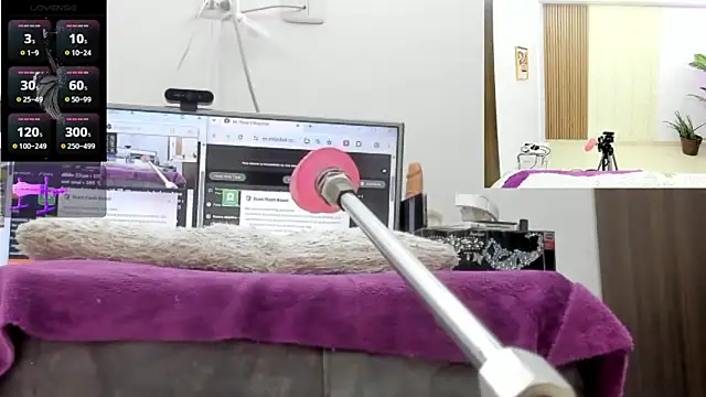 Snapshot of Paulina_Davis_ chatting on June 15, 2026, 11:15 pm Paulina Davis online show from June 15, 2026, 11:15 pm