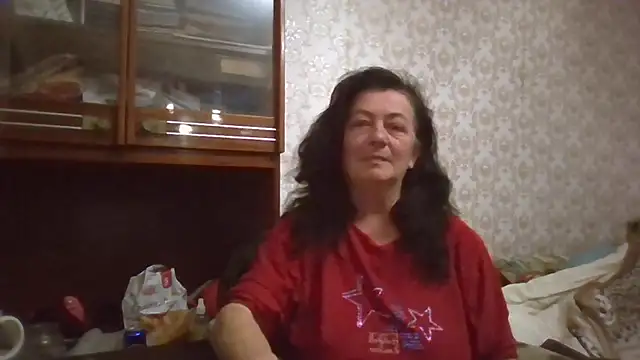 GypsiQueen2 online show from October 30, 2025, 5:54 pm