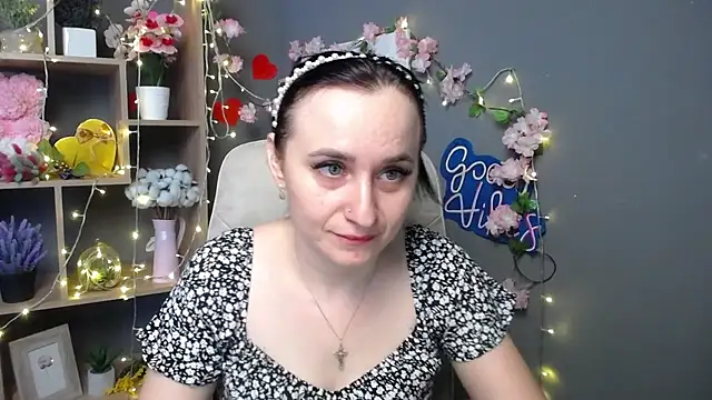 NinaFlawlees online show from July 3, 2026, 6:09 am