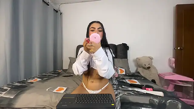 Daddysweeeetbody online show from March 10, 2026, 4:38 am