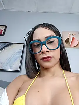 Amber Etan online show from June 5, 2026, 2:56 pm