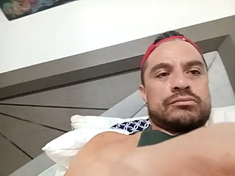 SwirledMonogamy online show from March 12, 2026, 4:07 am