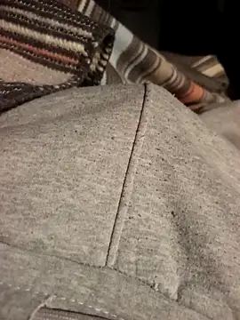 Freezing Duck online show from December 18, 2025, 3:00 am