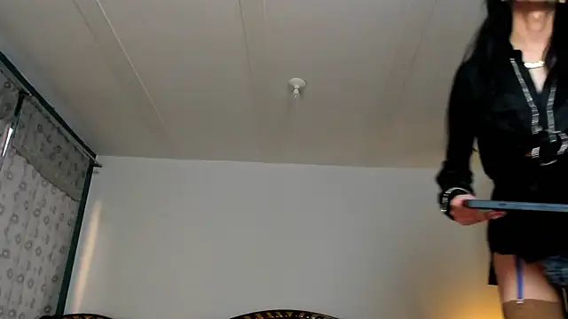 Nonbinaryangel  online show from January 22, 2025, 10:37 pm