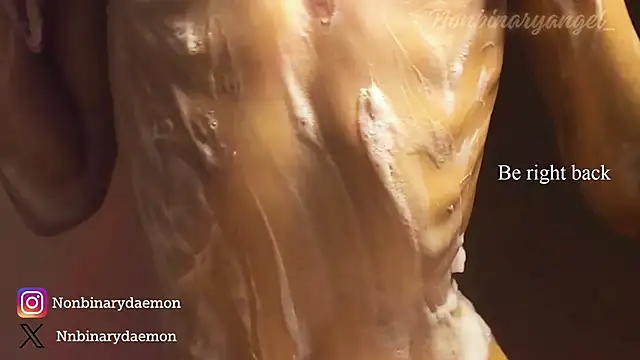 Nonbinaryangel  online show from February 23, 2025, 12:51 am