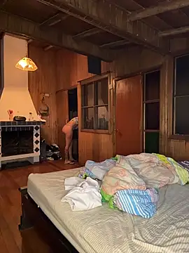 Miley and Vash online show from November 20, 2025, 2:45 am