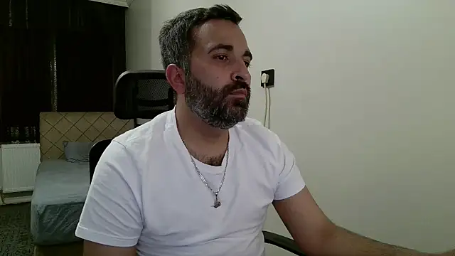 Snapshot of tgltplsr chatting on April 8, 2026, 9:27 pm tgltplsr online show from April 8, 2026, 9:27 pm