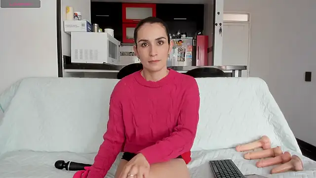 Layla Sia online show from June 10, 2026, 3:46 pm