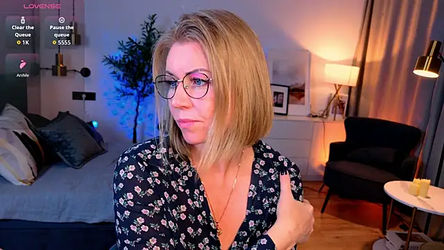 Annie Light online show from May 21, 2026, 6:55 am