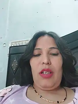 Poojabhabi101 online show from June 22, 2026, 6:32 am