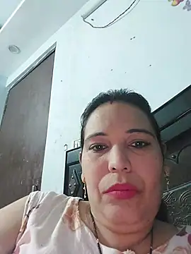 Poojabhabi101 online show from June 12, 2026, 6:33 am