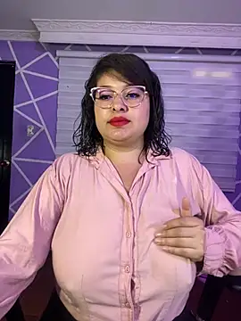 MiiaaJoness online show from June 30, 2026, 3:23 pm