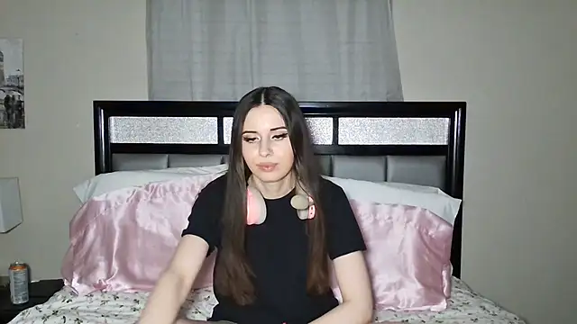 alisonfields online show from June 19, 2026, 2:06 am