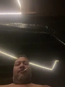 bigzae82 online show from March 6, 2025, 8:09 am