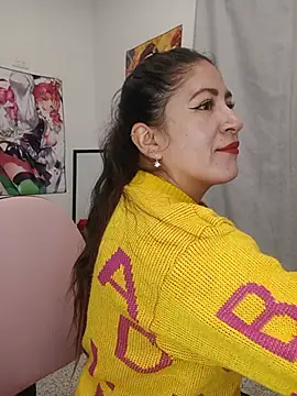 nammy  dirtyhott online show from June 18, 2026, 12:10 pm