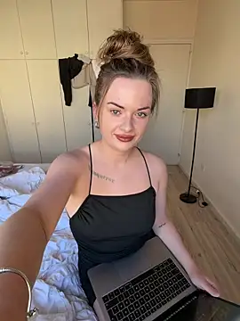 ElenaRebelle online show from March 24, 2026, 7:08 am