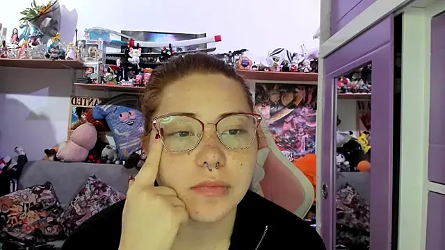 soficammy online show from June 8, 2026, 10:43 pm
