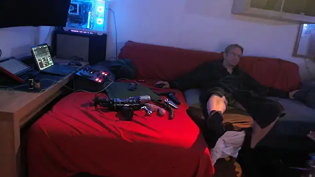 Snapshot of davidgntxxxxx chatting on May 12, 2026, 9:32 pm davidgntxxxxx online show from May 12, 2026, 9:32 pm
