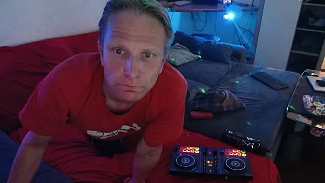 davidgntxxxxx online show from May 2, 2026, 2:55 pm