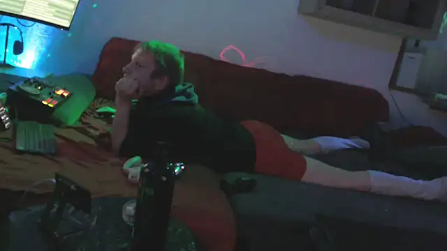 Snapshot of davidgntxxxxx chatting on December 4, 2025, 7:02 pm davidgntxxxxx online show from December 4, 2025, 7:02 pm