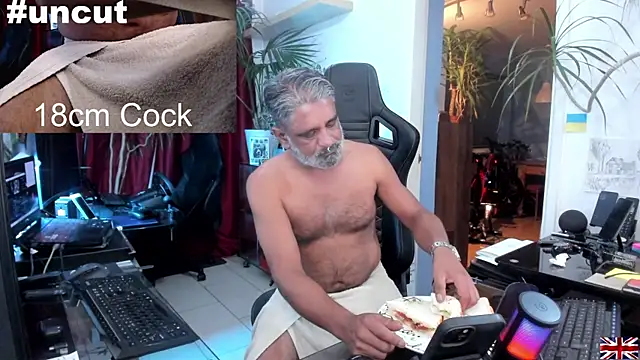OnlineBossUK online show from March 21, 2025, 4:17 am