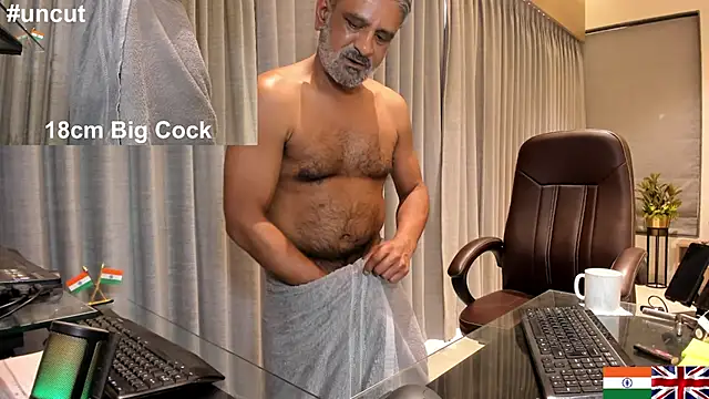 OnlineBossUK online show from February 26, 2025, 4:41 am