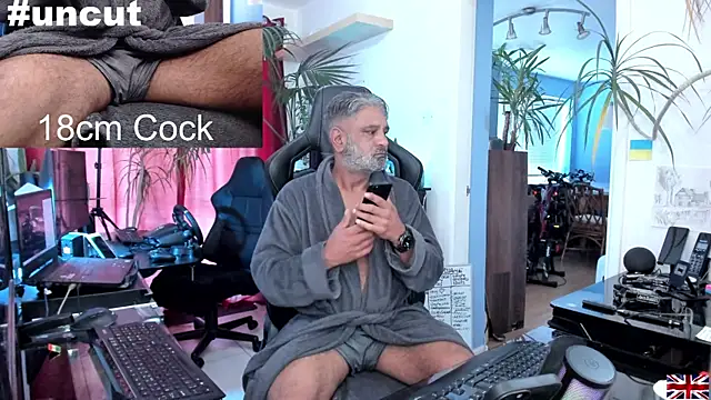 OnlineBossUK online show from March 18, 2025, 8:50 am