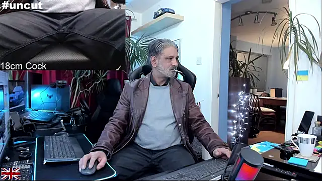 OnlineBossUK online show from November 23, 2025, 7:24 pm