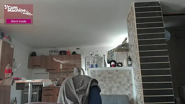 Snapshot of AndyHepburn chatting on November 3, 2025, 1:37 pm AndyHepburn online show from November 3, 2025, 1:37 pm