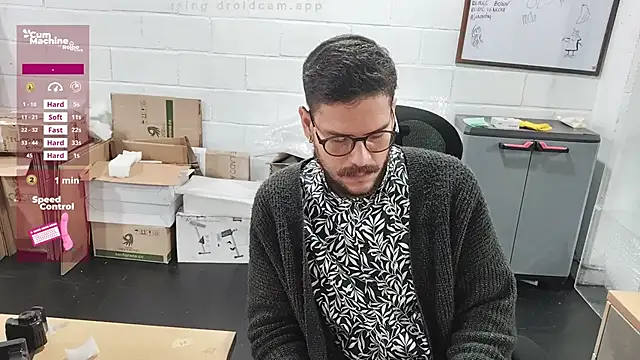 Snapshot of AndyHepburn chatting on October 9, 2025, 4:29 pm AndyHepburn online show from October 9, 2025, 4:29 pm