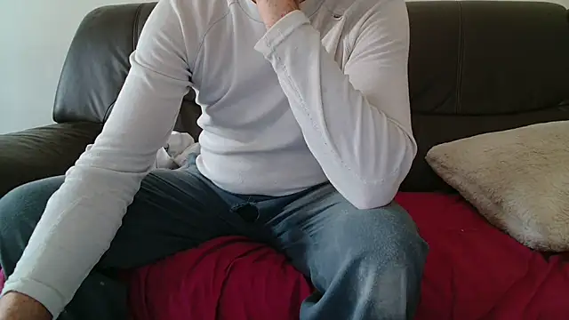 cloupefun online show from October 31, 2025, 12:46 pm