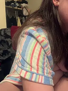 Snapshot of LacieStar chatting on December 15, 2024, 10:58 pm LacieStar online show from December 15, 2024, 10:58 pm