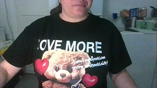 Snapshot of Squirtlady38 chatting on November 1, 2025, 10:47 pm Squirtlady38 online show from November 1, 2025, 10:47 pm