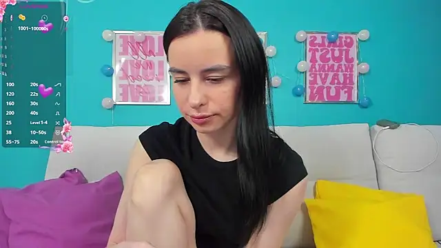 Horny Nikki  online show from March 17, 2026, 12:08 pm